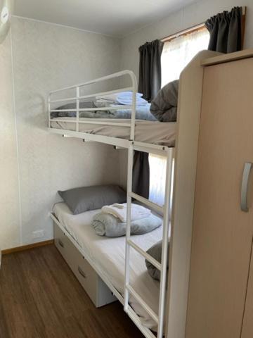 Lunar Cabins พาร์กส์ ภายนอก รูปภาพ